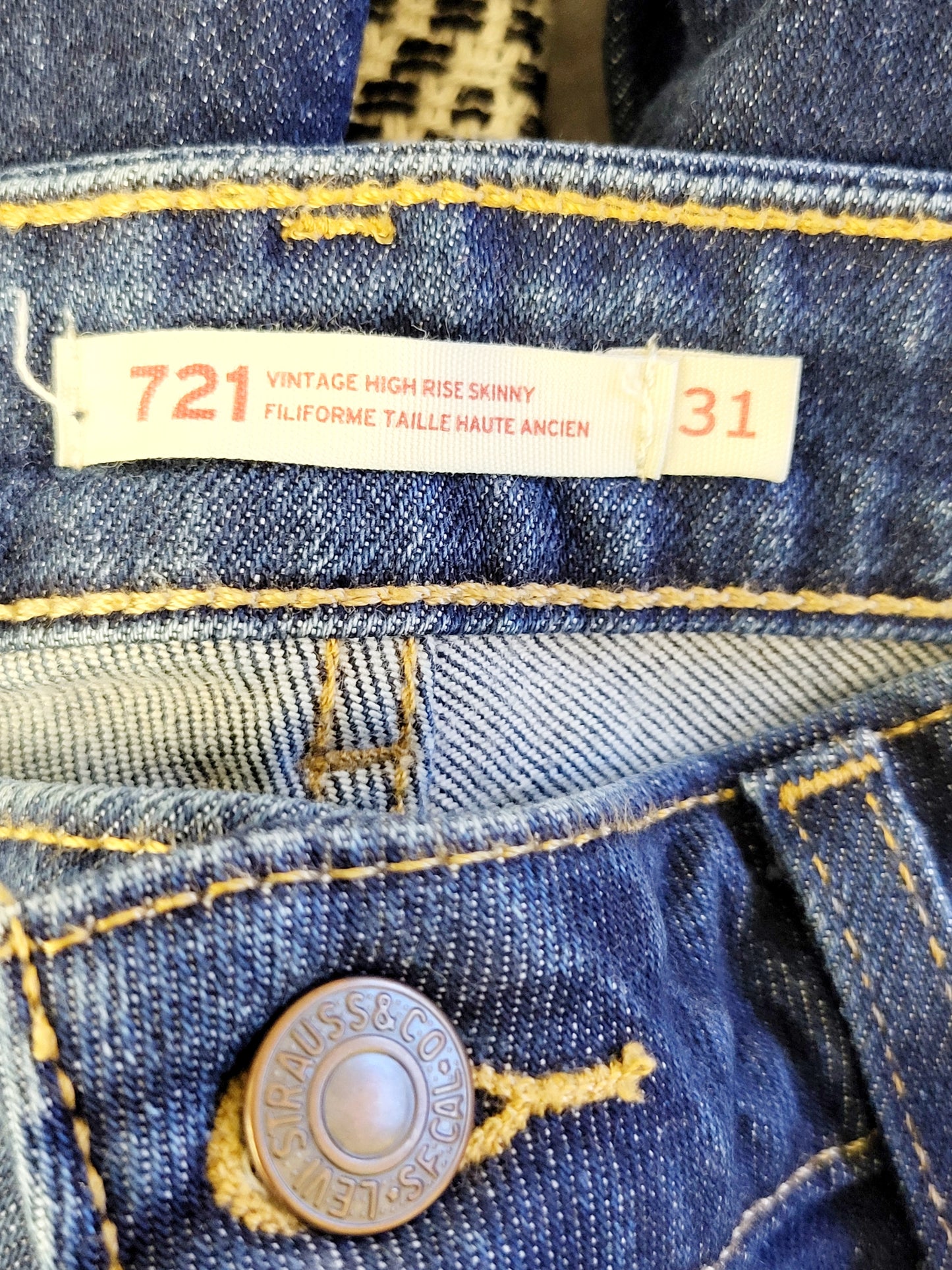CHSP2 - Levi's 721 Vintage High Rise Skinny custom crop jeans. Size 31