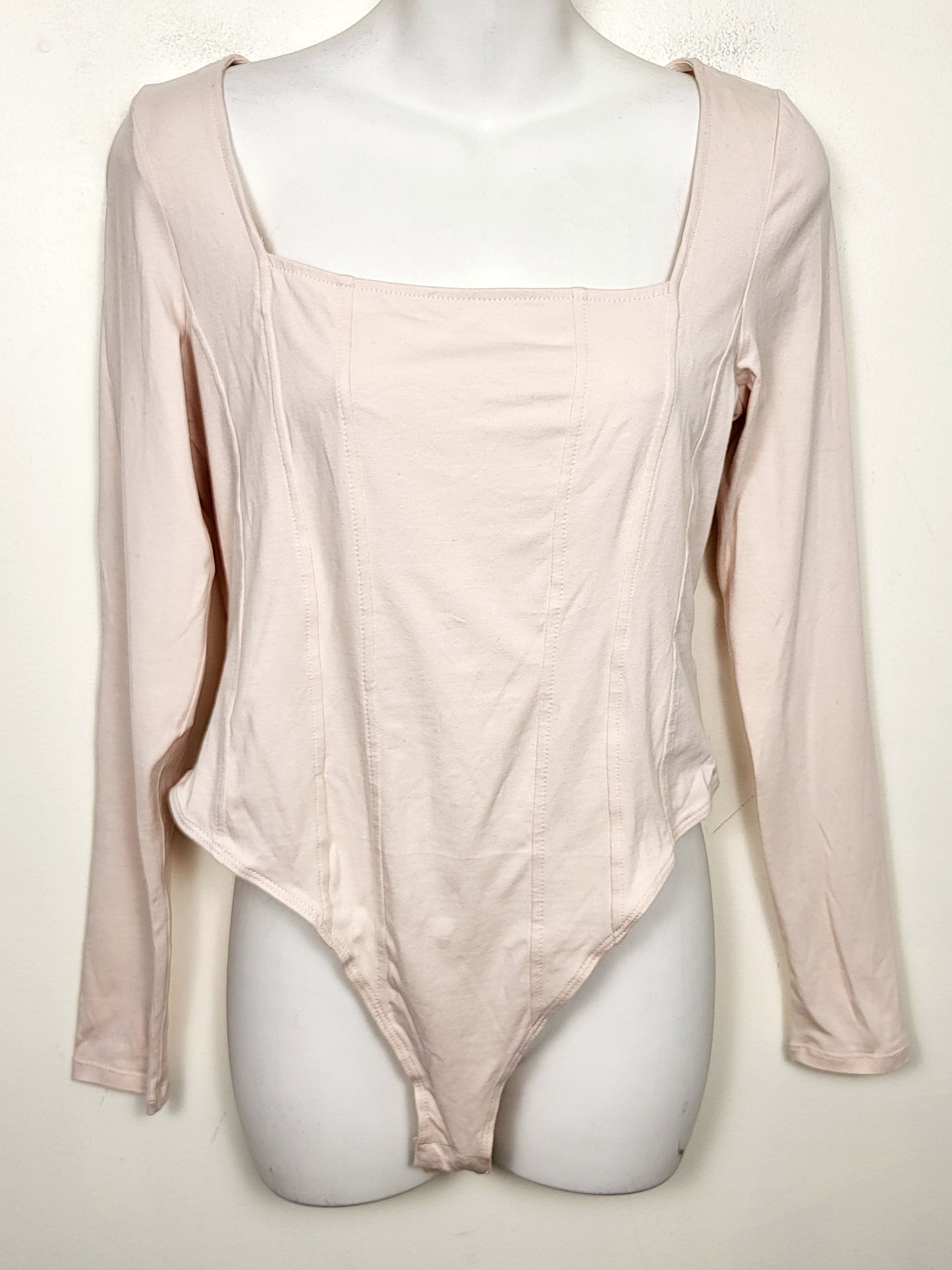 CHSP2 - NEW- H and M light pink box neck bodysuit. Size medium