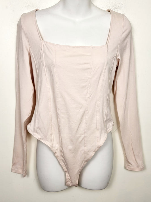 CHSP2 - NEW- H and M light pink box neck bodysuit. Size medium