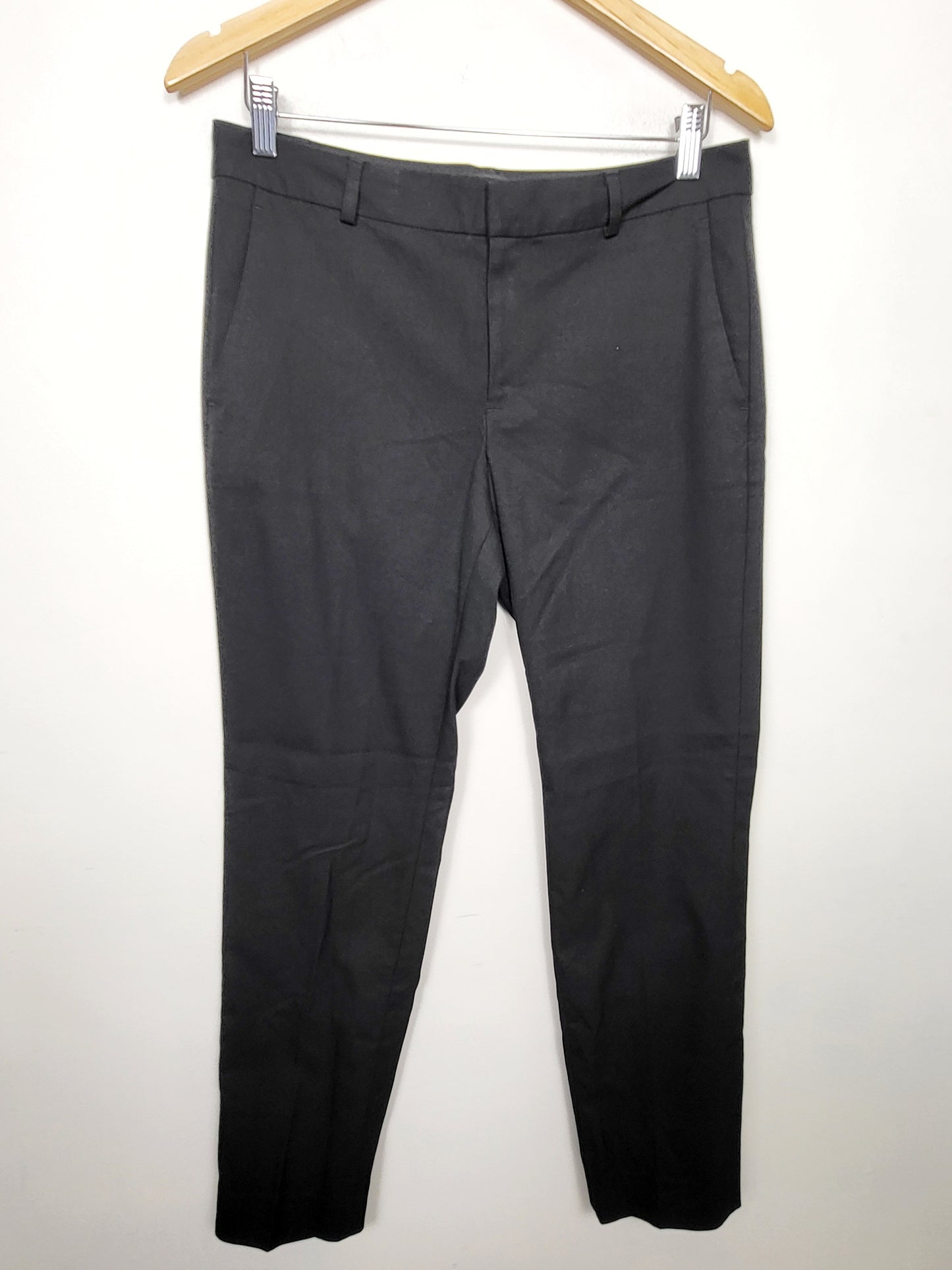 CHSP2 - Banana Republic Factory black "Ryan" curvy fit straight leg trousers. Size 6 (size bigger)