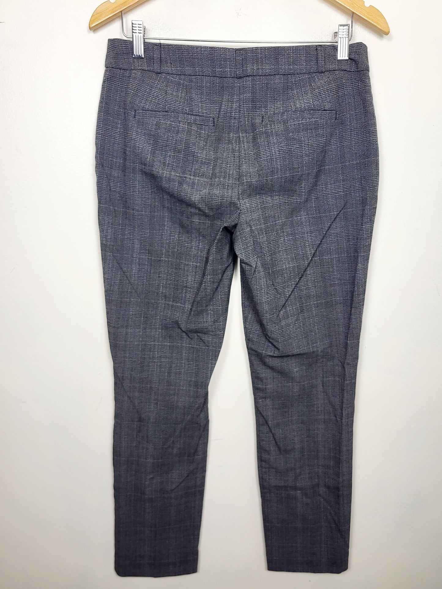 CHSP2 - Reitmans grey plaid straight leg trousers. Size 8 PETITE