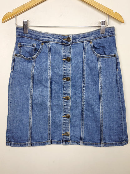 BRNA1 - Vero Moda distressed denim skirt. Size large (measures like a medium)