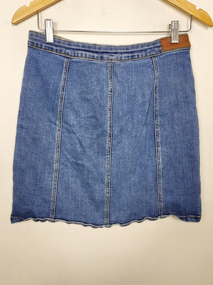 BRNA1 - Vero Moda distressed denim skirt. Size large (measures like a medium)