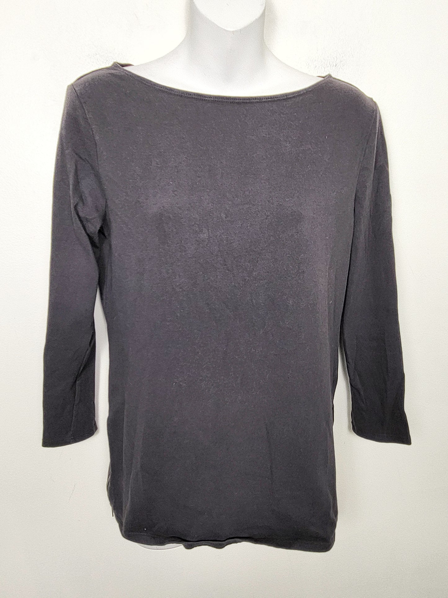 CHSP3 - Gap grey knit top. Size medium