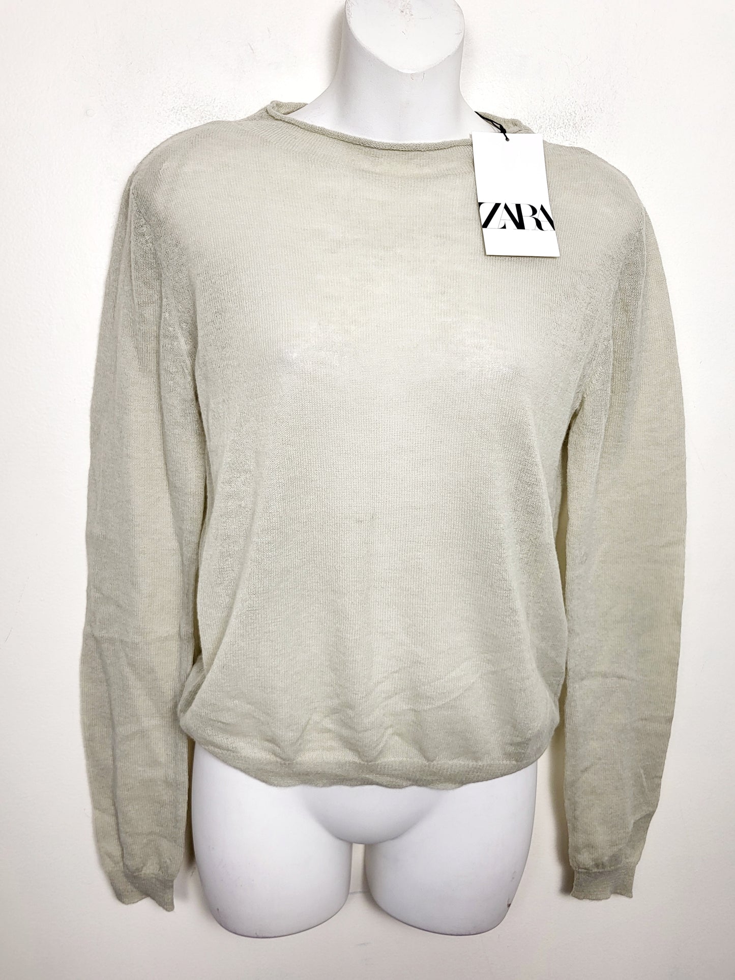NEW - Zara lightweight sweater. Size small
