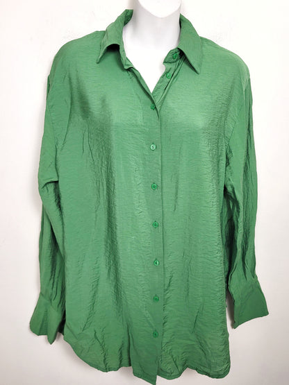 Dynamite green button down top. Size small