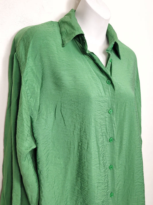 Dynamite green button down top. Size small