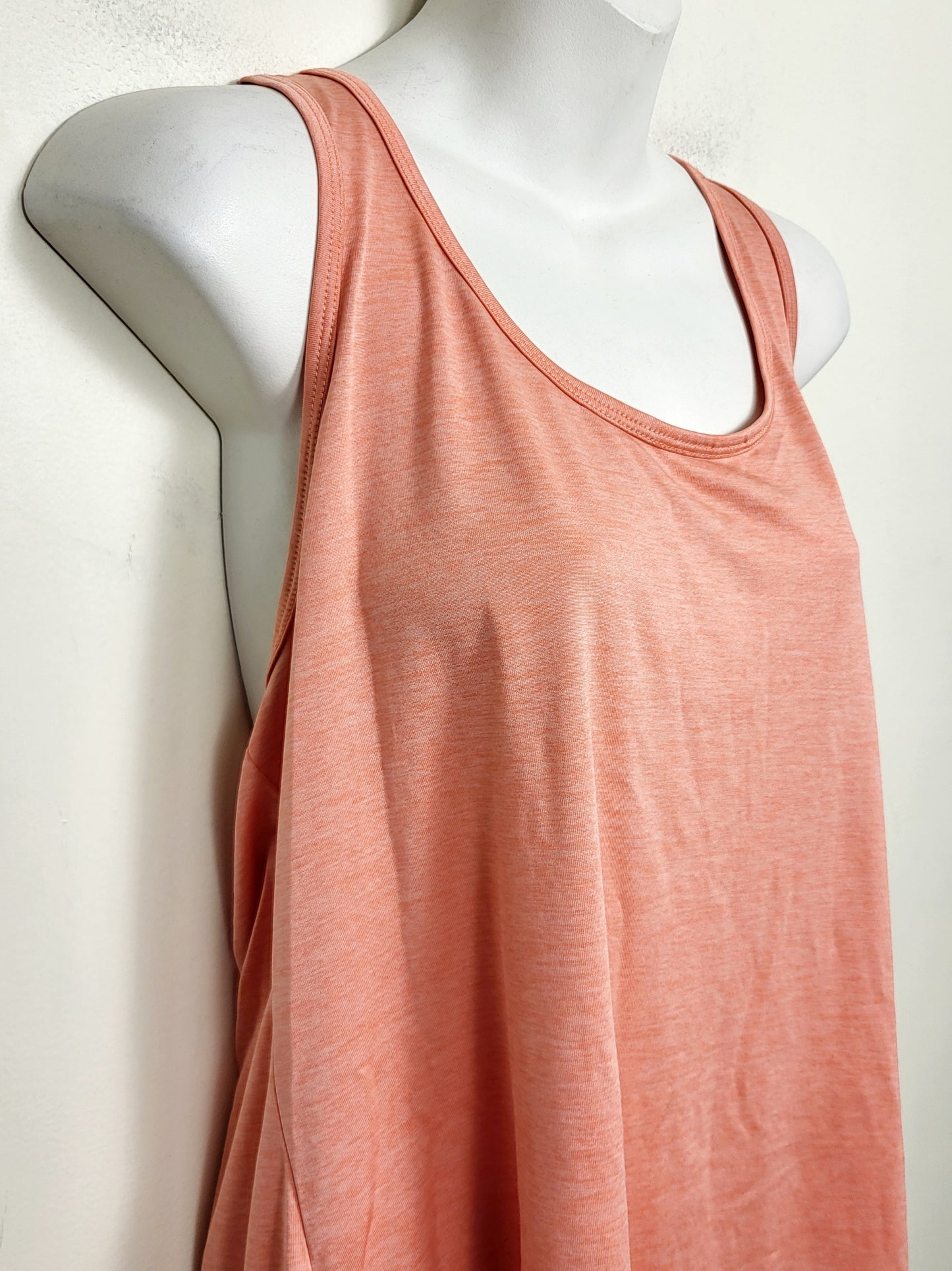 Head coral active tank. Size XL