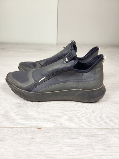 Ecco black slip-on waterproof sneaker. Men's size 10-10.5