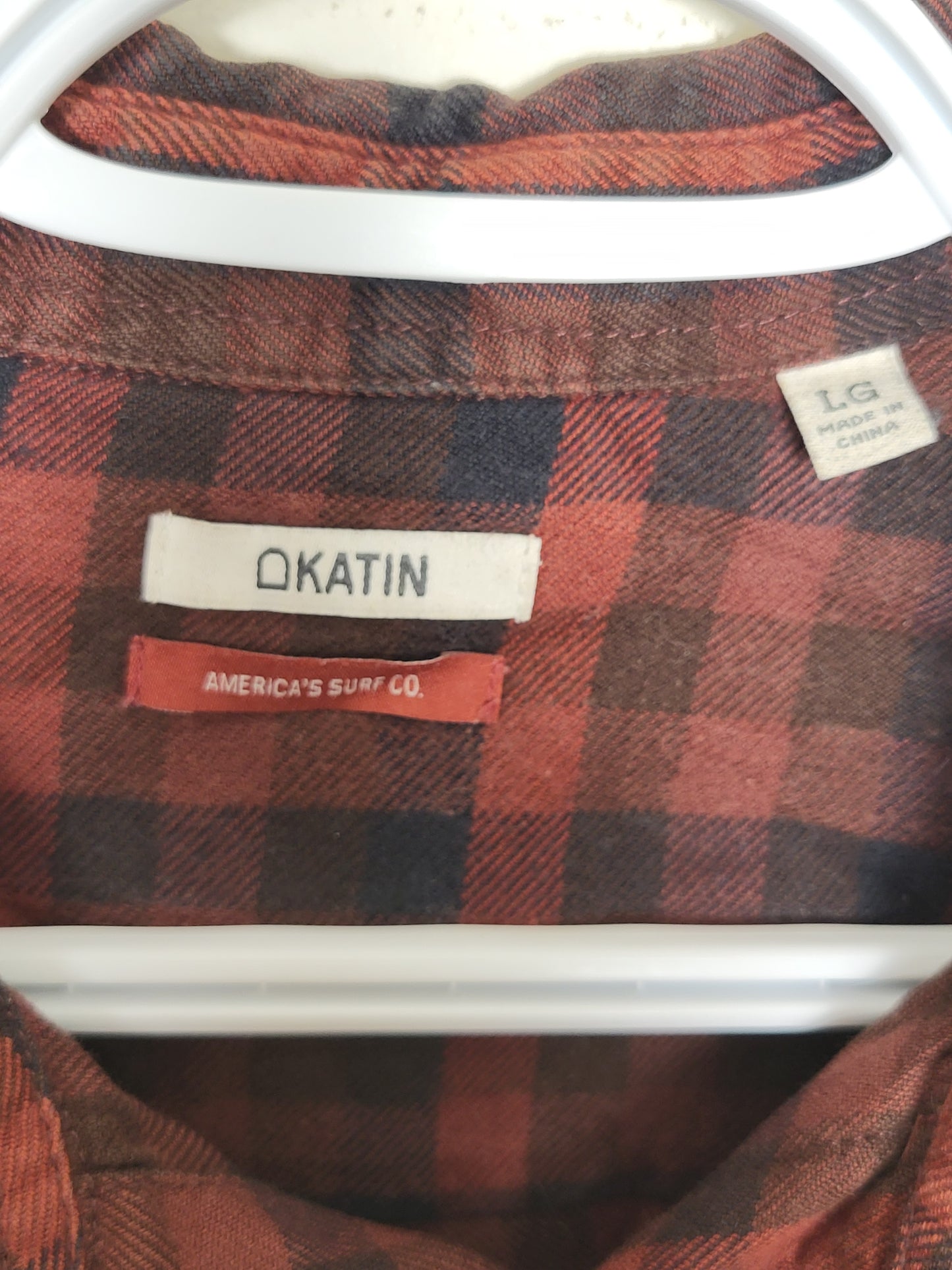 Katin plaid button down flannel top. Men's size large