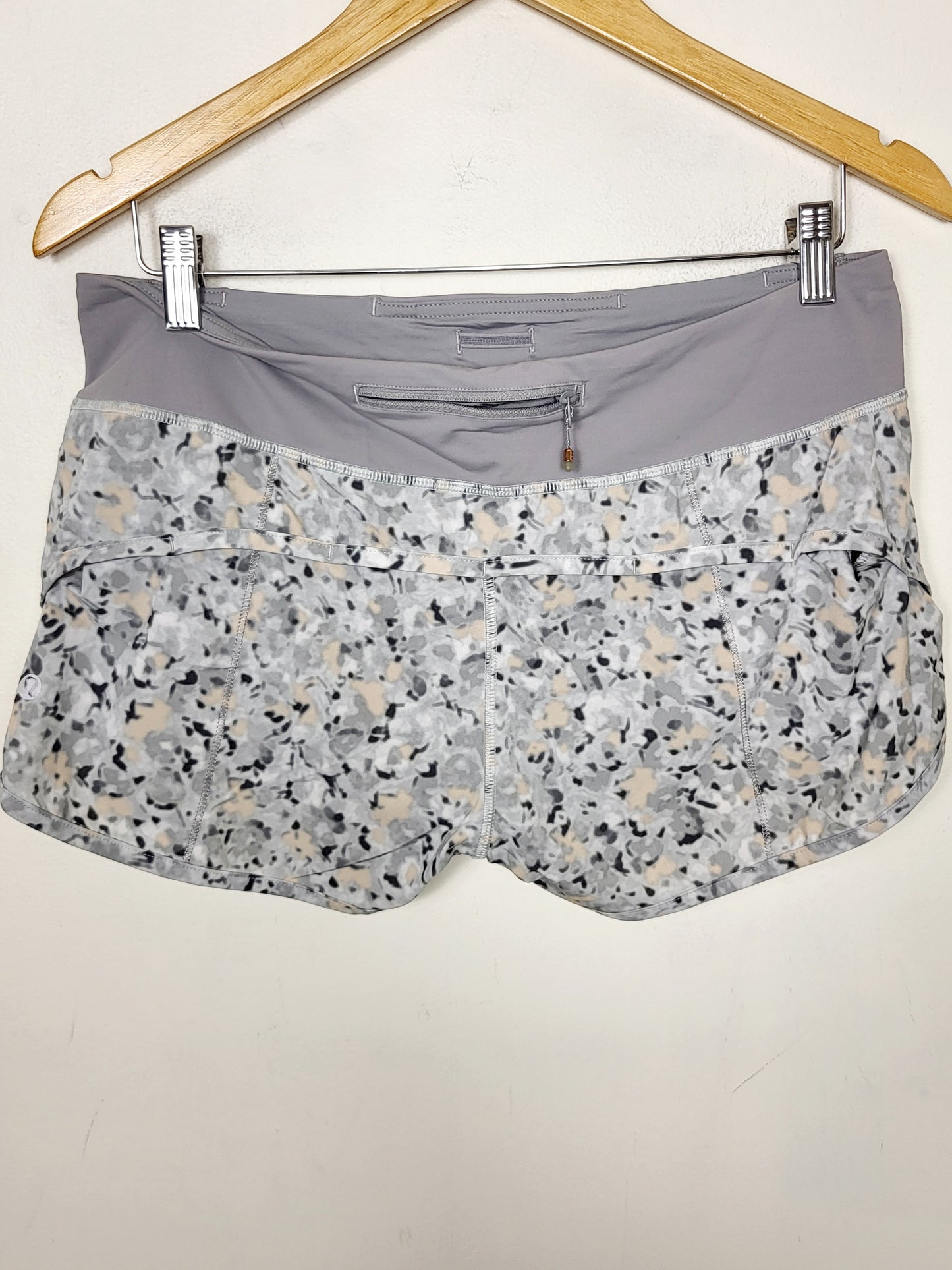 Lululemon Run: Speed Short. Size 8