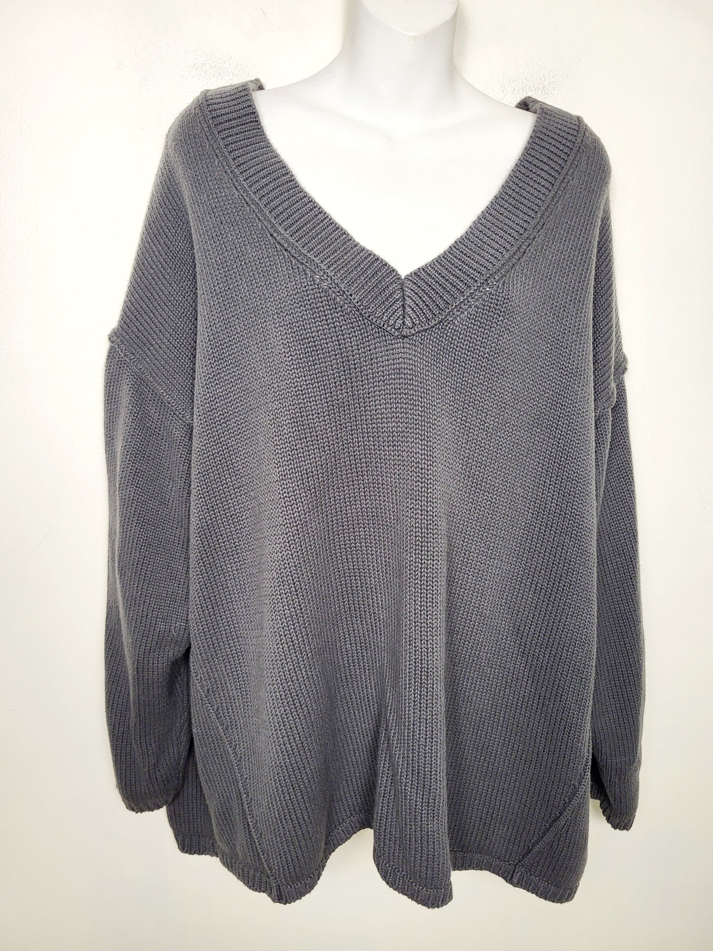 American Eagle grey v-neck oversized sweater. Size XL