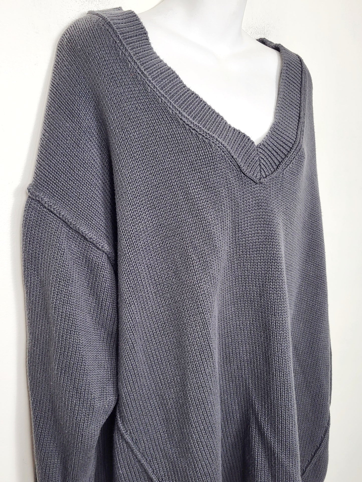 American Eagle grey v-neck oversized sweater. Size XL