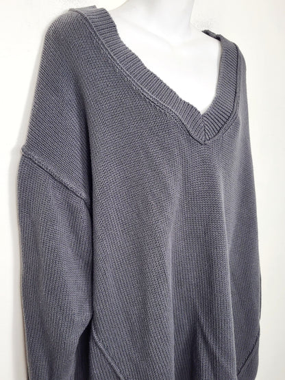 American Eagle grey v-neck oversized sweater. Size XL