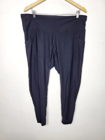 Old Navy black ribbed cropped high-rise Powersoft legginhs. Size XXL