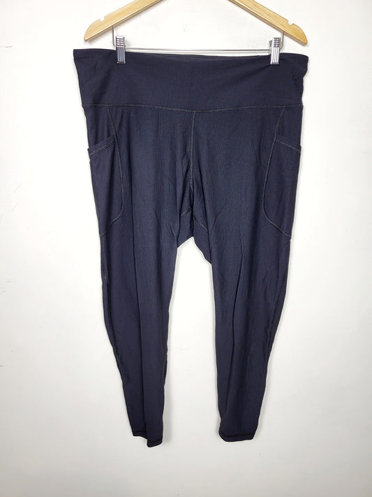 Old Navy black ribbed cropped high-rise Powersoft legginhs. Size XXL