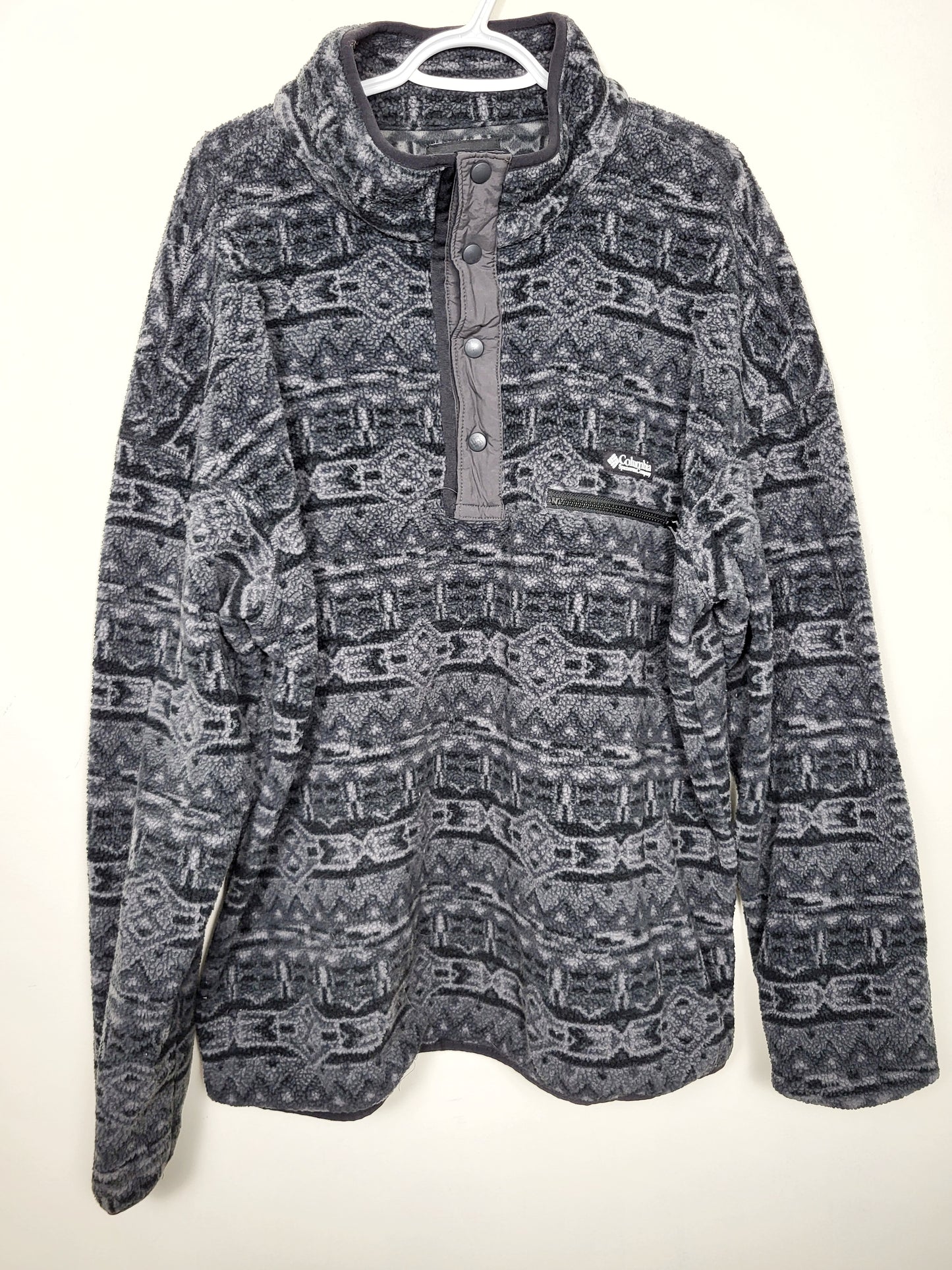 Columbia Helvetia II grey and black pattern half snap fleece pullover. Unisex size XXL