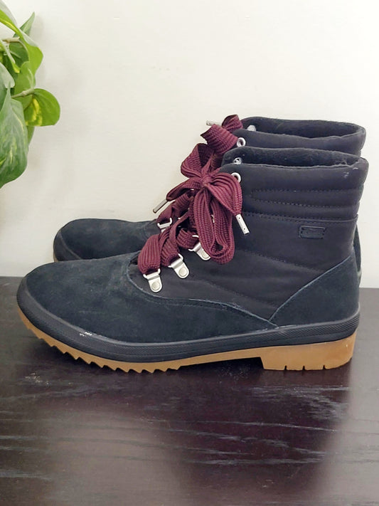 Keds Camp Water-Resistant Boots. Ladies size 8.5 - look unworn