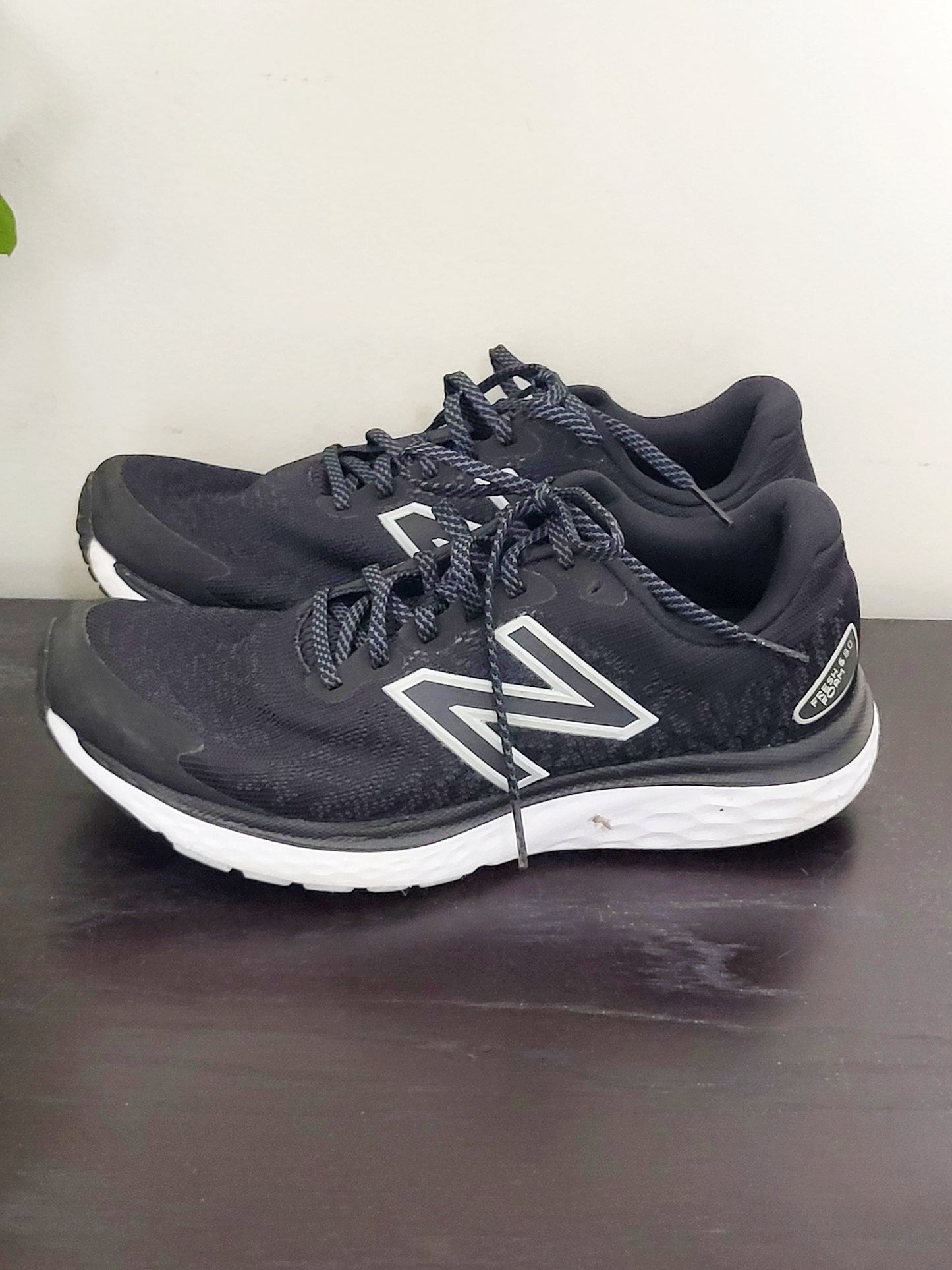 New Balance black and light blue Fresh Foam running shoes. Ladies size 8.5 / Men's size 7