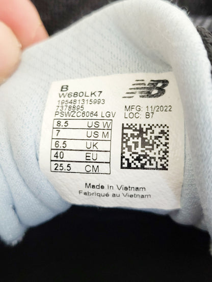 New Balance black and light blue Fresh Foam running shoes. Ladies size 8.5 / Men's size 7