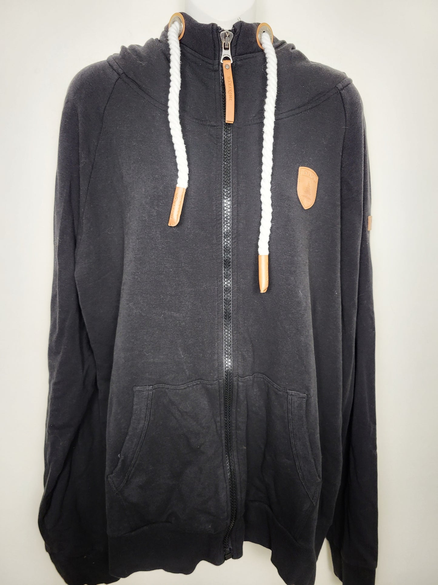 Wanakome black full zip hoodie. Size 3XL