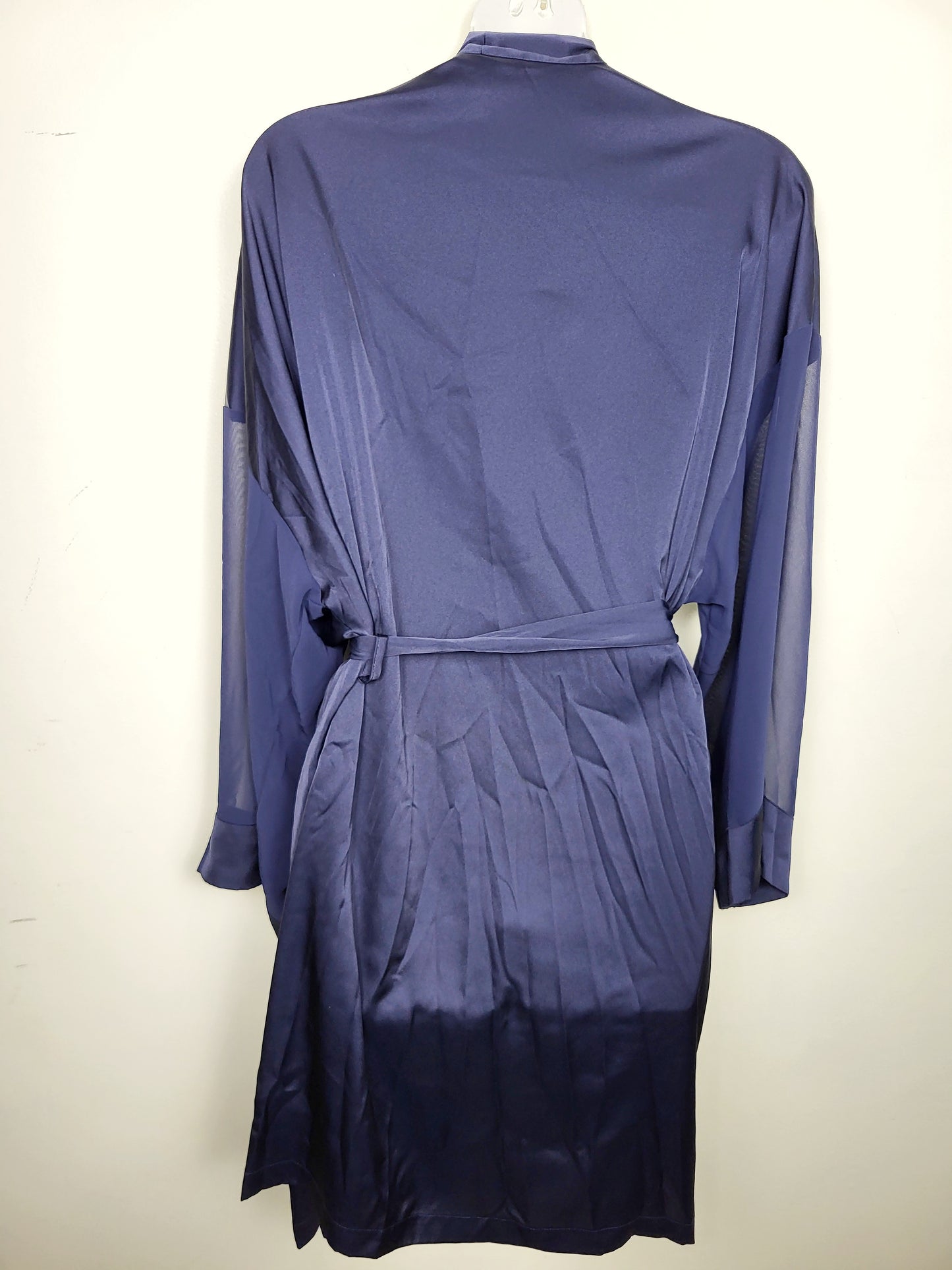 La Vie en Rose navy belted robe. Size large
