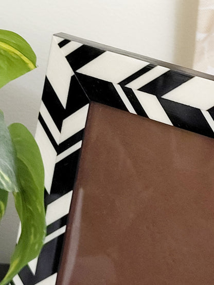 Natalina 5 x 7 inch black and white photo frame (sorry, no shipping)