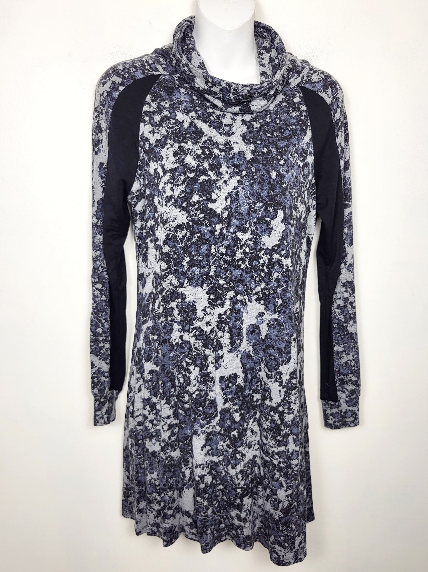 Pieces by Kensie black and grey abstract knit cowl neck dress. Size smal