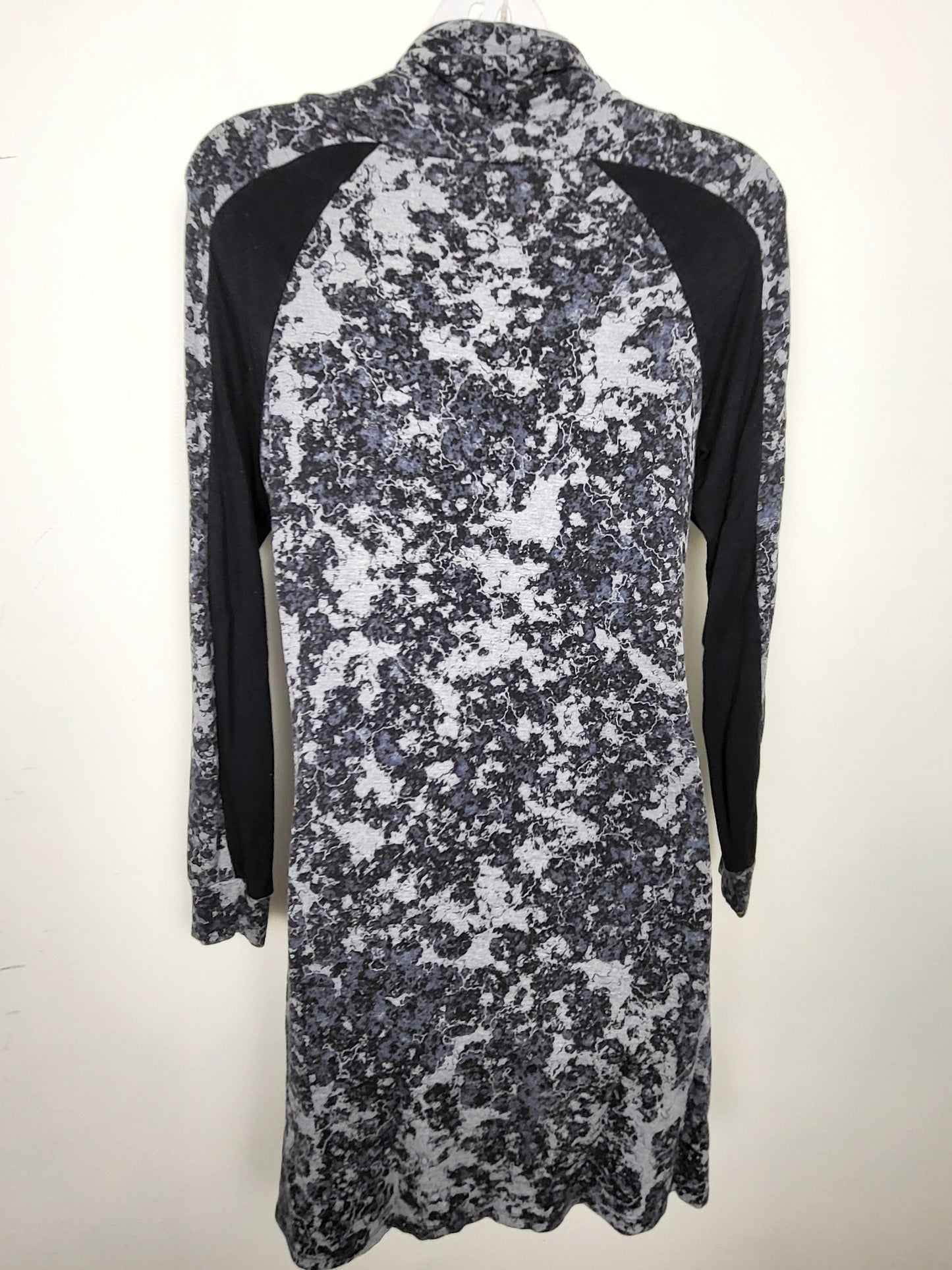 Pieces by Kensie black and grey abstract knit cowl neck dress. Size smal