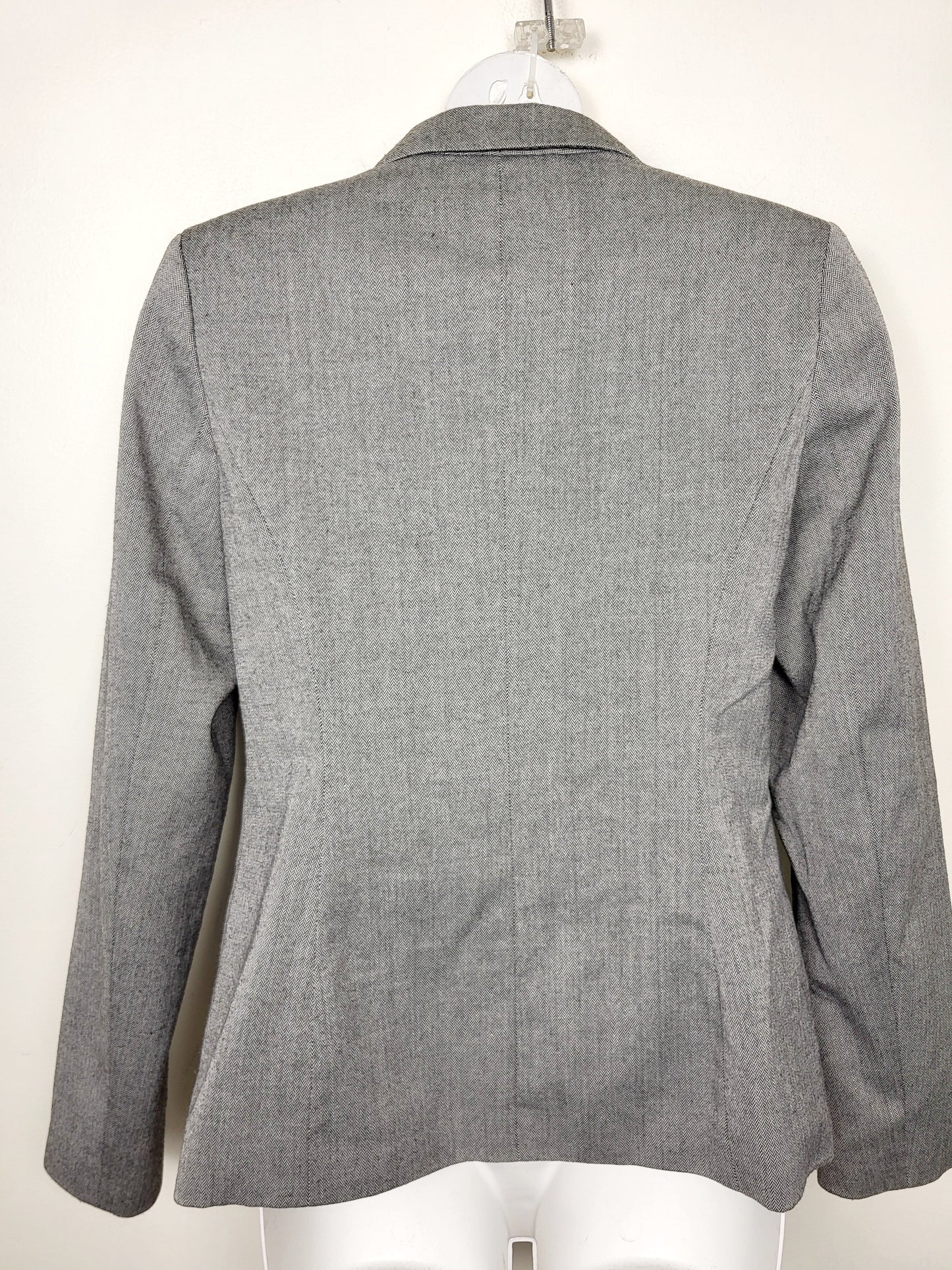 Kenneth Cole Select grey single breasted blazer. Size small