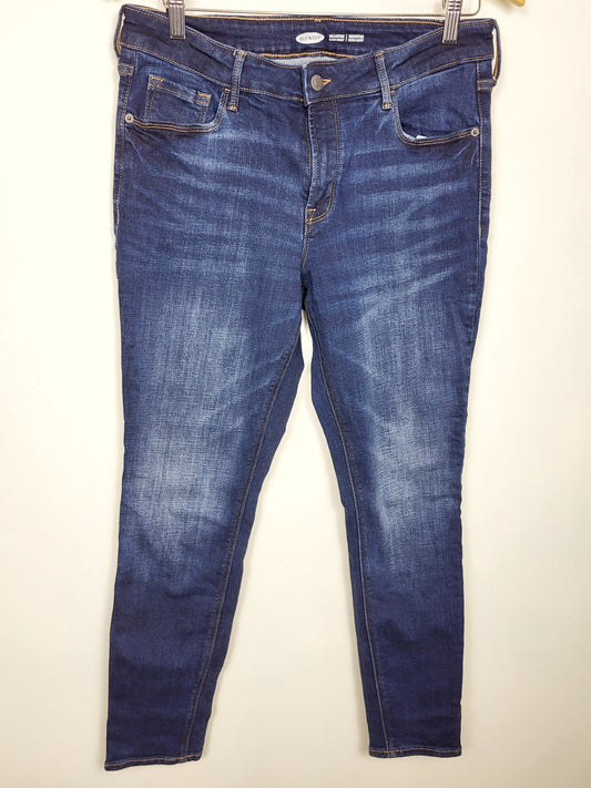 Old Navy rockstar super skinny jeans. Size 12