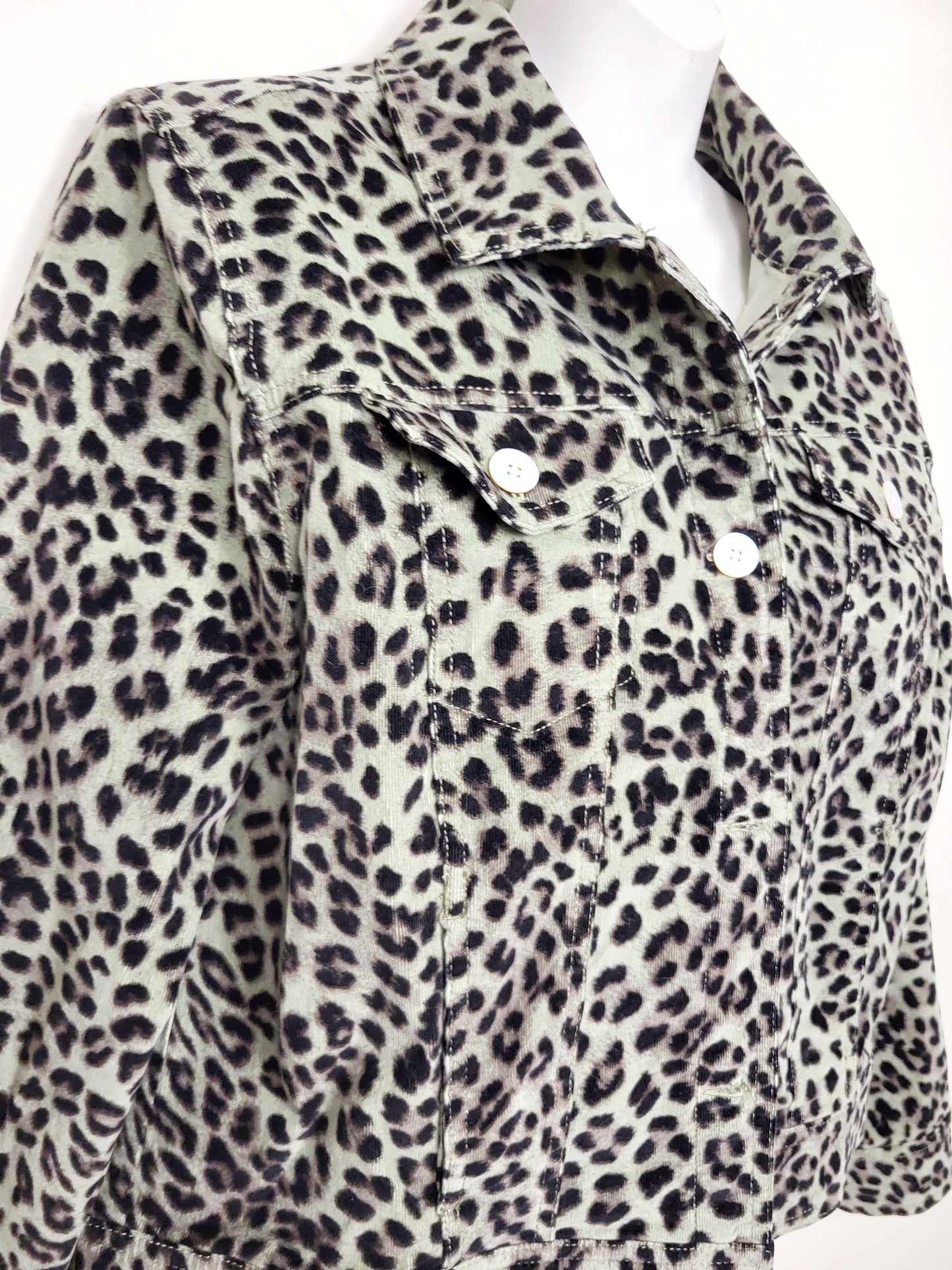 Tommy Bahama animal print corduroy jacket. Size medium