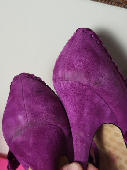 Betsey Johnson Calandria fuchsia purple suede peep-toe pumps with ribbon ankle ties. Size 9