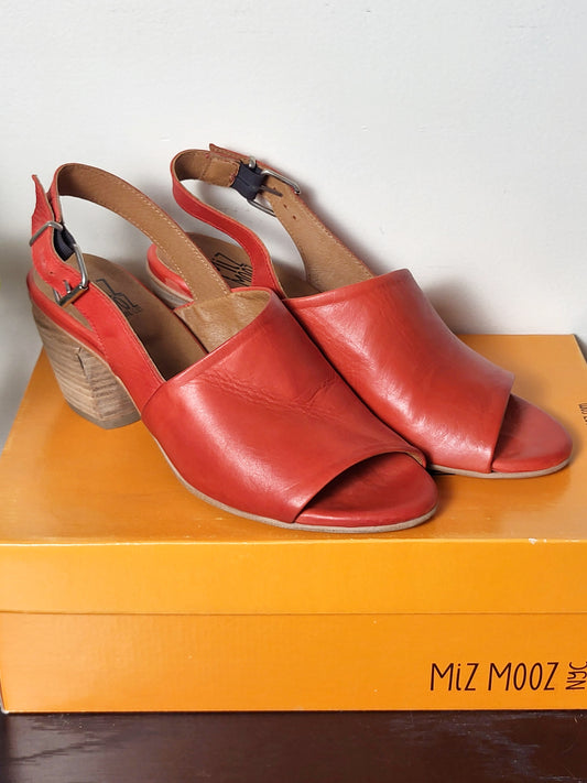 Miz Mooz scarlet leather "Ace" block heel sandals. Size 39 (US size 8)