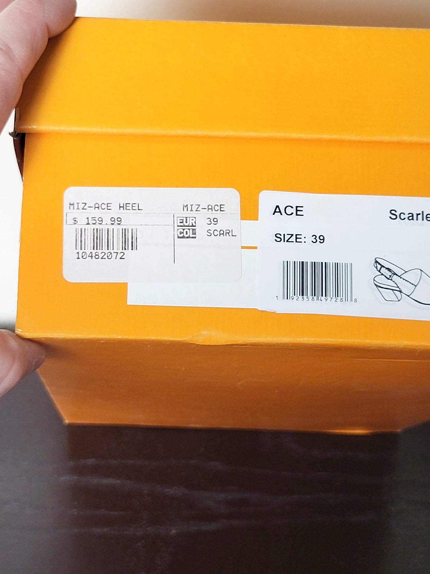 Miz Mooz scarlet leather "Ace" block heel sandals. Size 39 (US size 8)