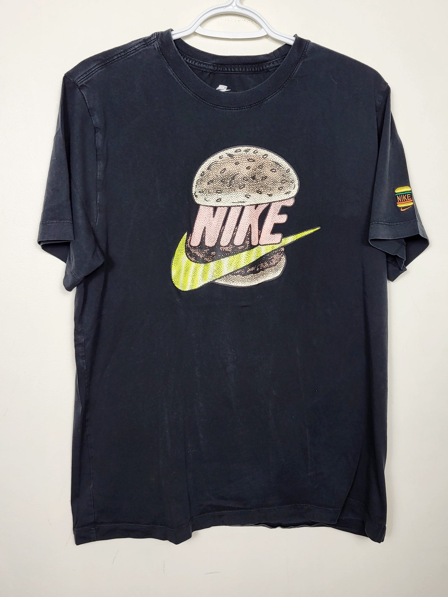 Nike black hamburger t-shirt. Size large