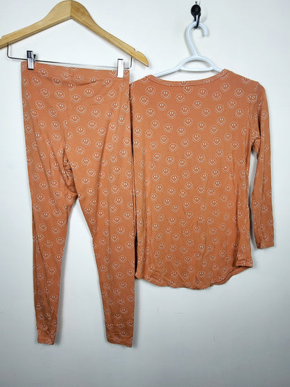 Pretty Laundry (Little and Lively)2pc bamboo sleep set. Size XS