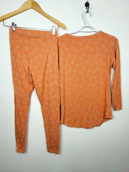 Pretty Laundry (Little and Lively)2pc bamboo sleep set. Size XS