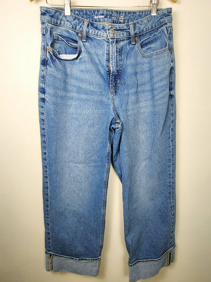 Old Navy cuffed high rise wide leg curvy jeans. Size 12