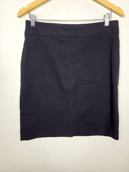 Reitmans black elastic waist pencil skirt. Size 9