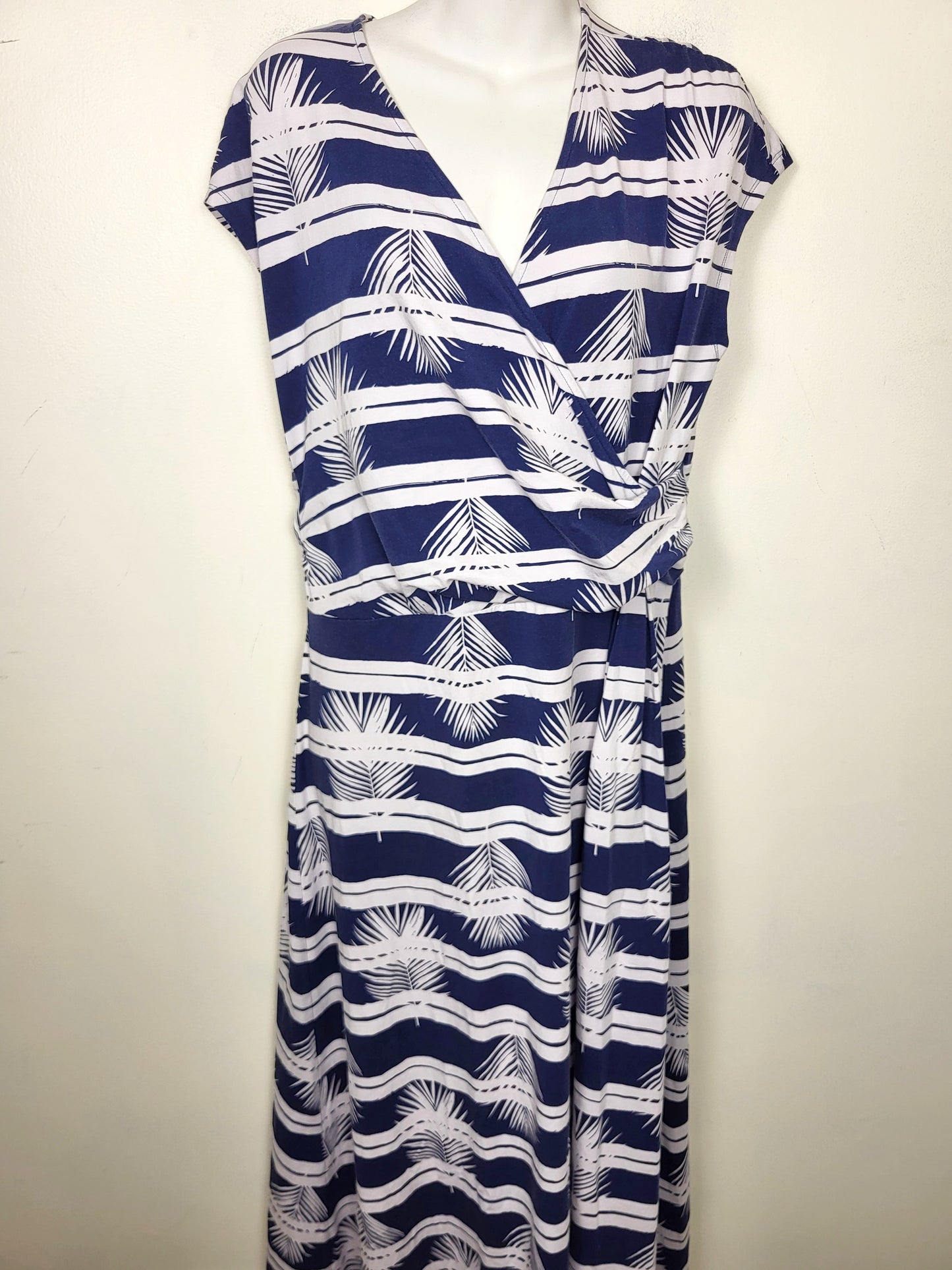 Lands' End Blue And White Floral Mock Wrap Dress. Size 14/16
