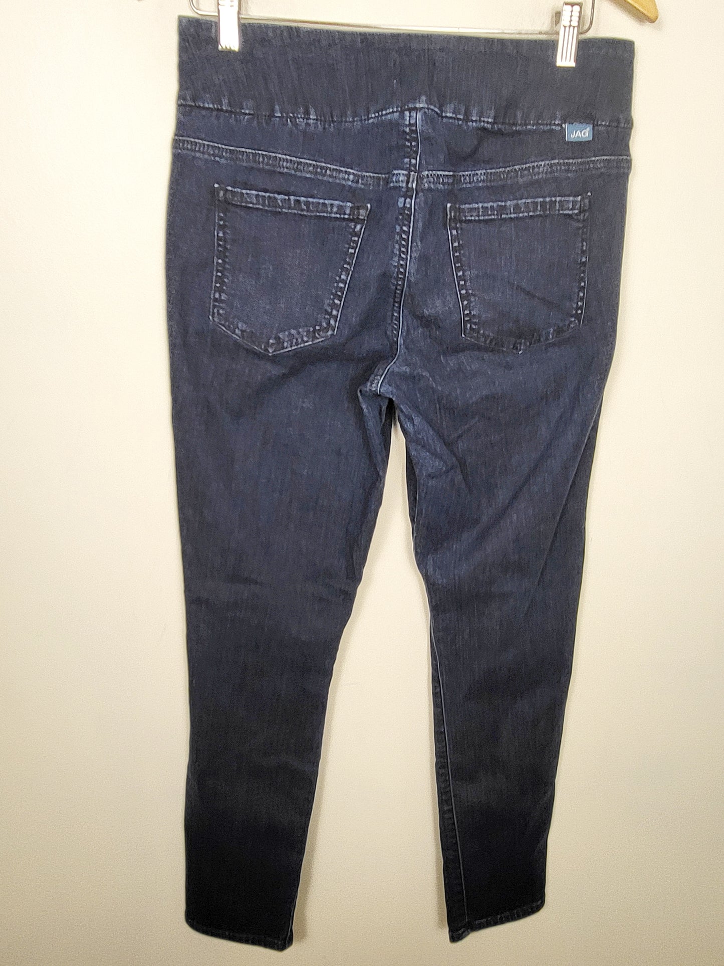 Jag pull-on "Nora" skinny jeans. Size 10