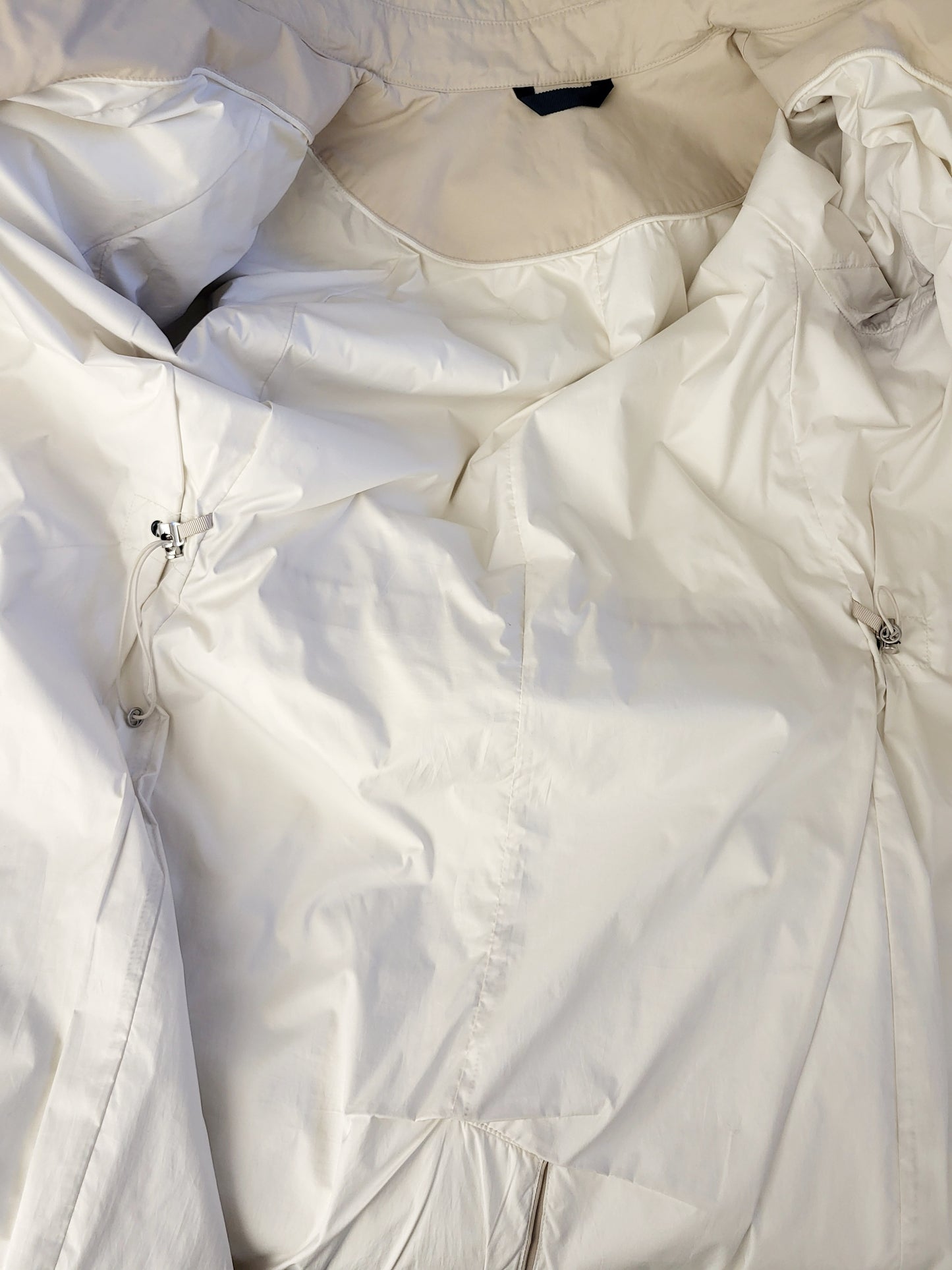 Lululemon Rain On Jacket in cashew colour. Size 10