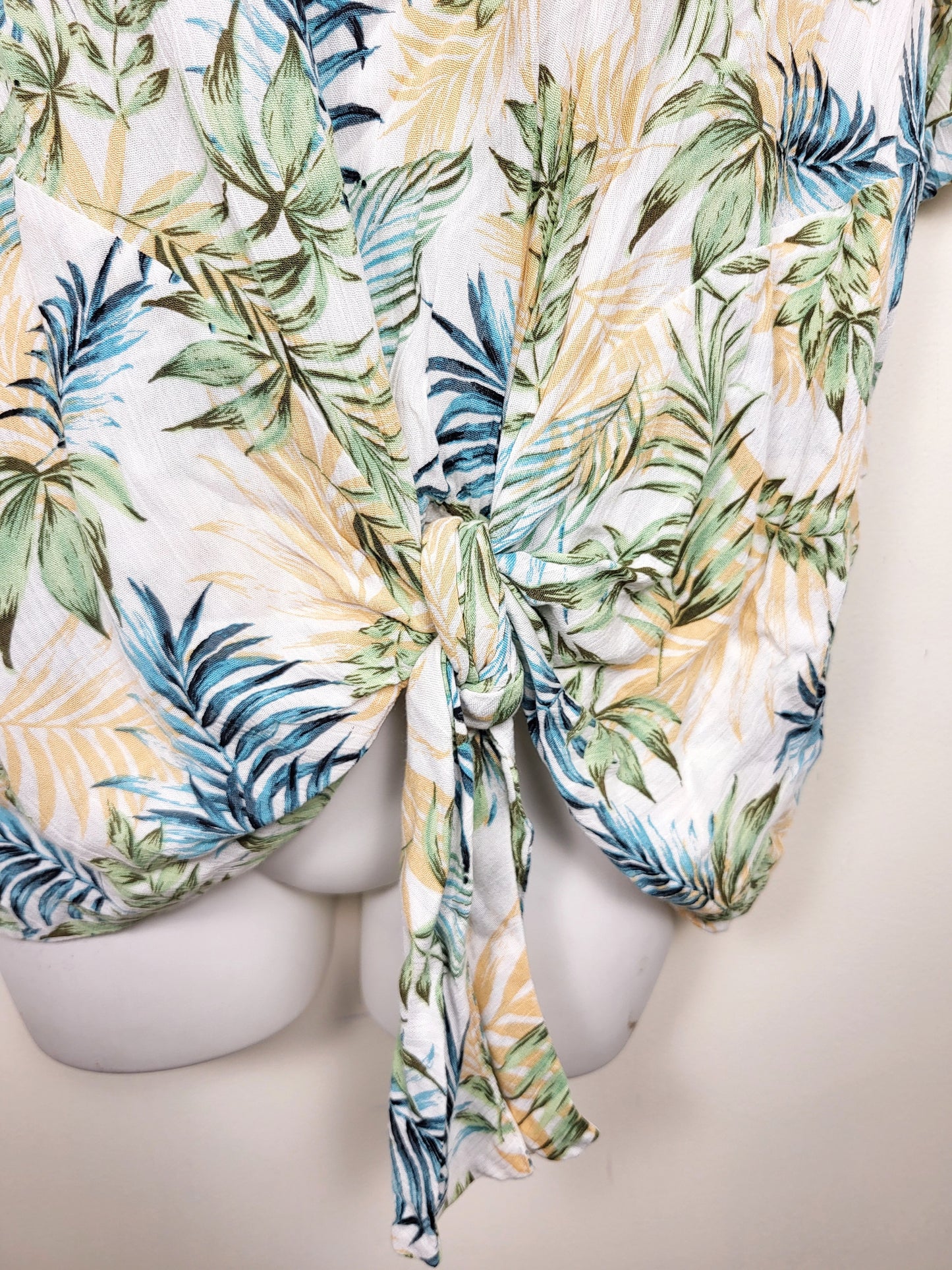 Andthewhy leaf printed knotted rayon top. Size small