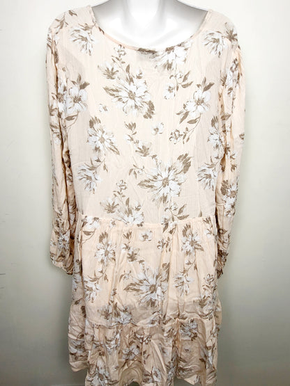 Dress Forum peachy-pink floral print flowy rayon mini dress. Size large