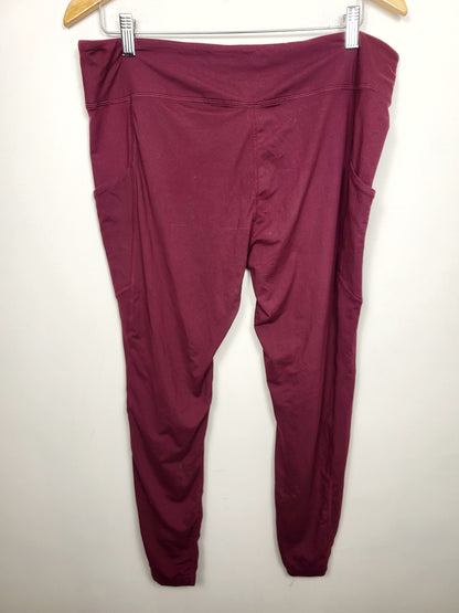 Cranberry cropped super soft leggings. Size 3X