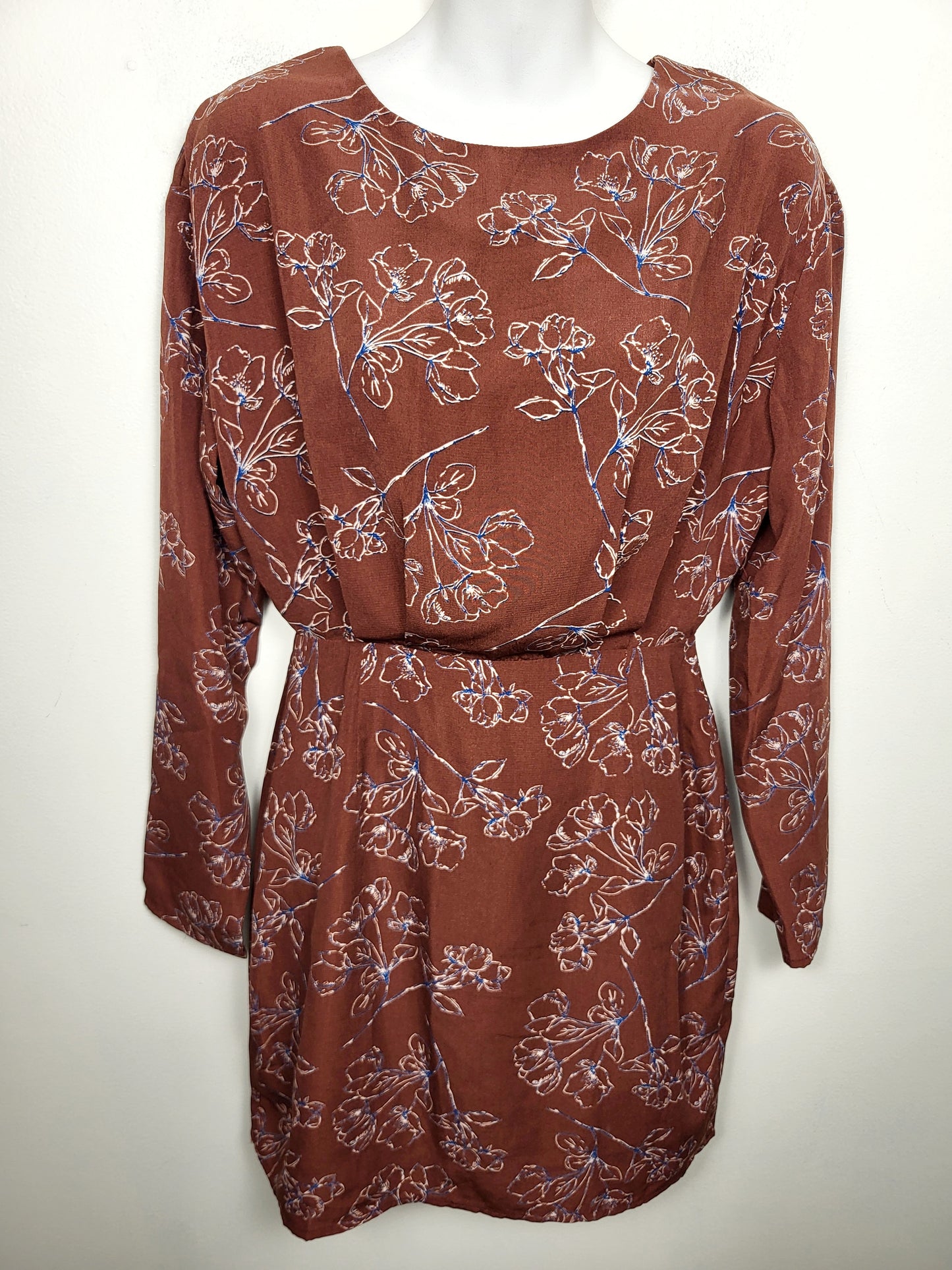 Dress Forum long sleeved floral print mini dress. Size small