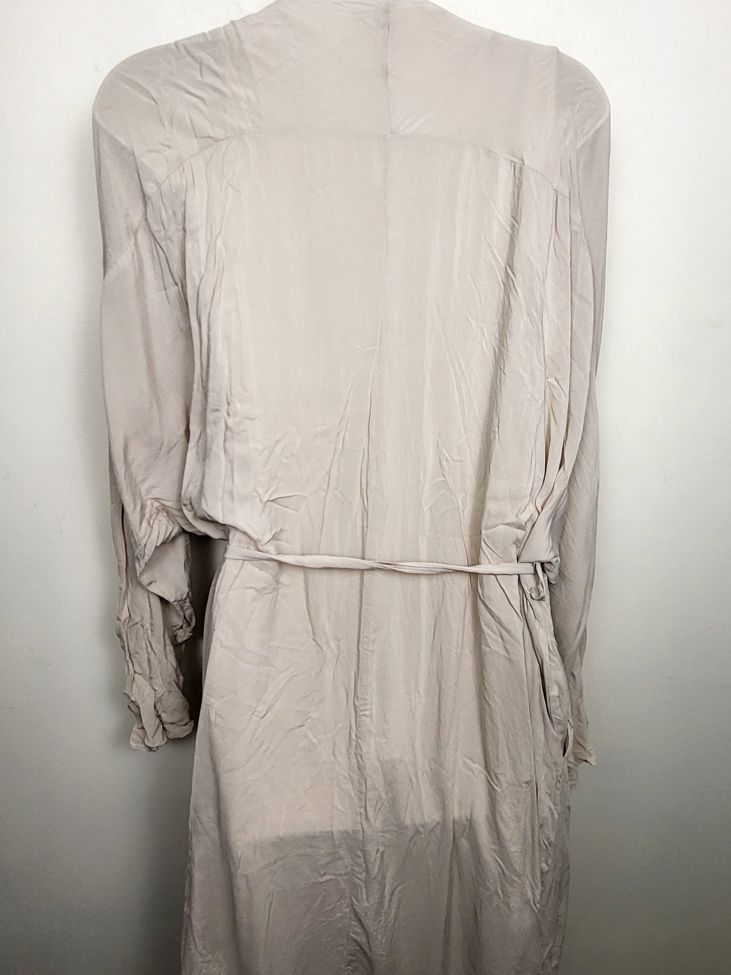 Listicle beige lightweight robe / dress. Size small