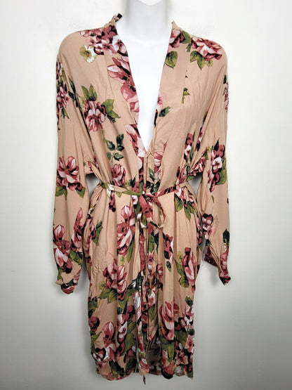Dress Forum floral kimino. Size medium