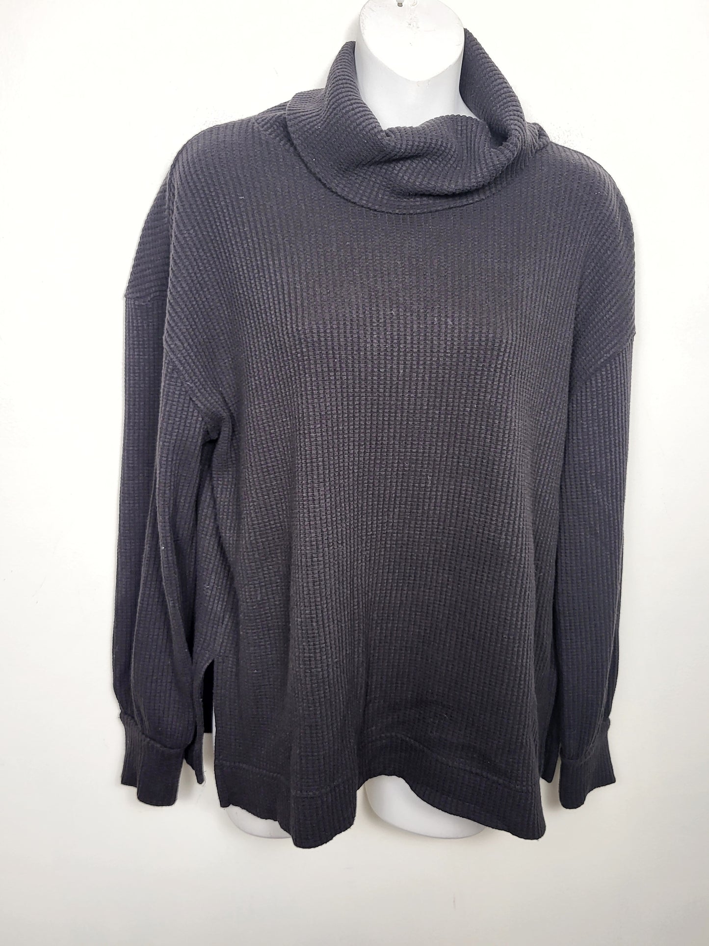 Gap black waffle knit loose fitting cowl neck top. Size XS